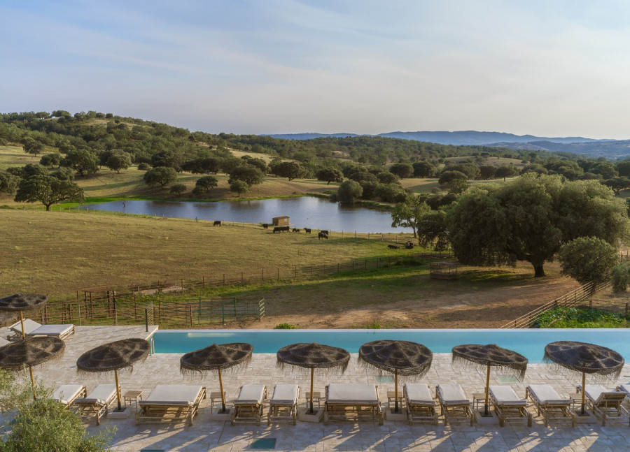 © Hotel Habitat Ciguena Negra (Valverde del Fresno, Caceres)