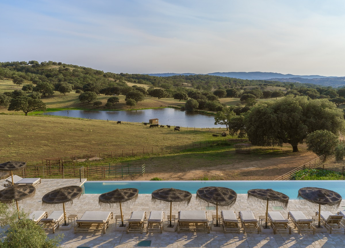 u00a9 Hotel Habitat Ciguena Negra (Valverde del Fresno, Caceres)