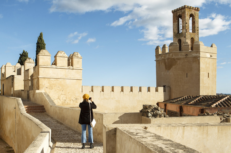 Mujer turismo extremadura viajar badajoz